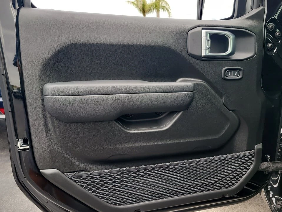 2026 Jeep JT Gladiator - Image 12 of 20