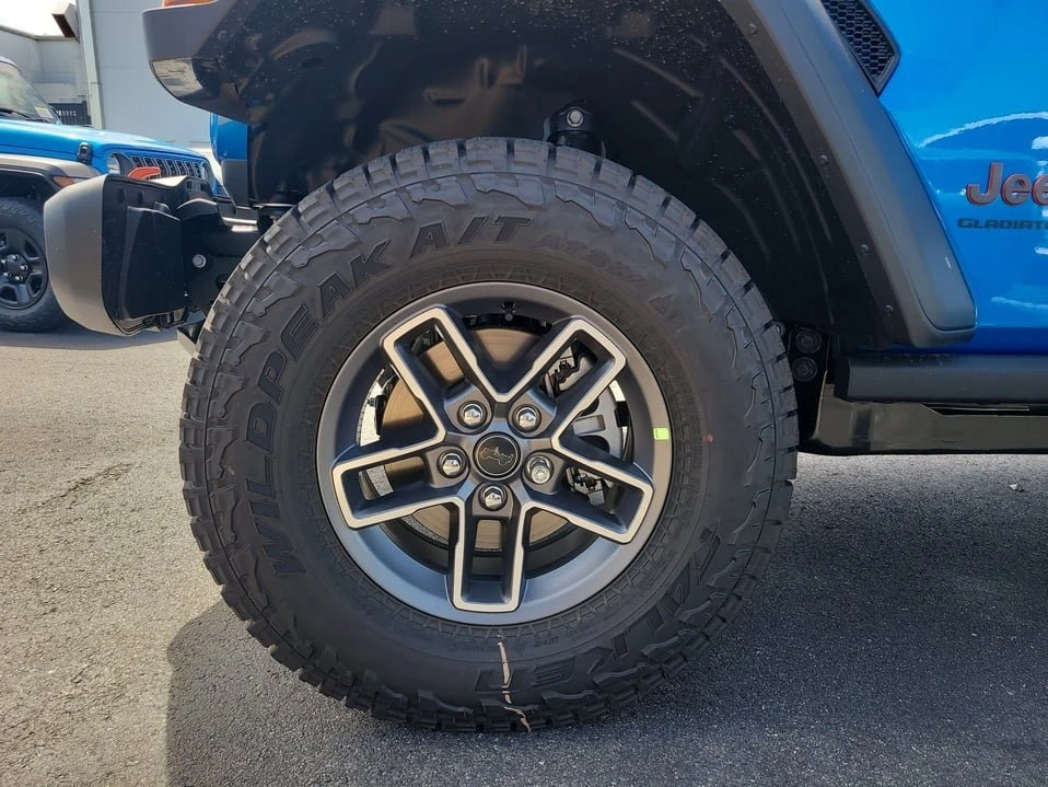 2026 Jeep JT Gladiator - Image 10 of 20