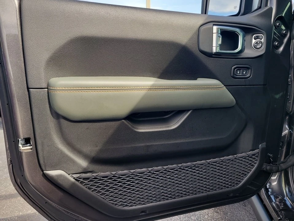 2026 Jeep JT Gladiator - Image 12 of 20