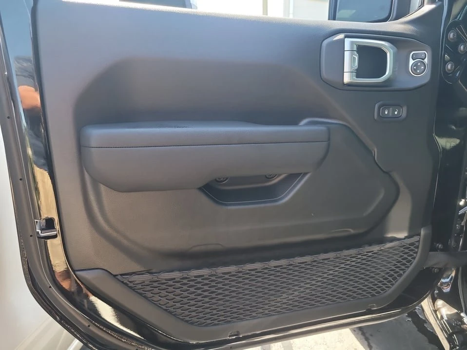 2026 Jeep JT Gladiator - Image 12 of 20