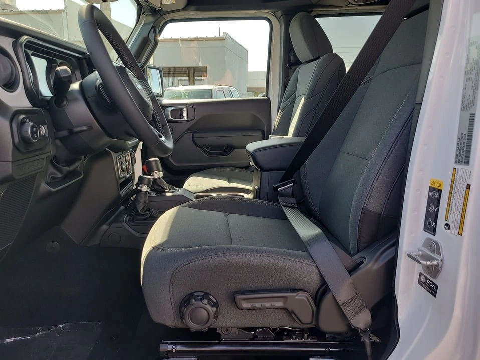 2026 Jeep JT Gladiator - Image 13 of 20