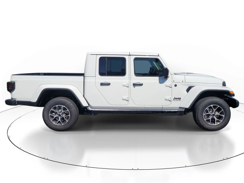 2026 Jeep JT Gladiator - Image 5 of 20