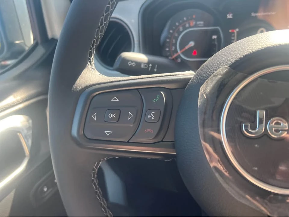 2026 Jeep JT Gladiator - Image 8 of 15