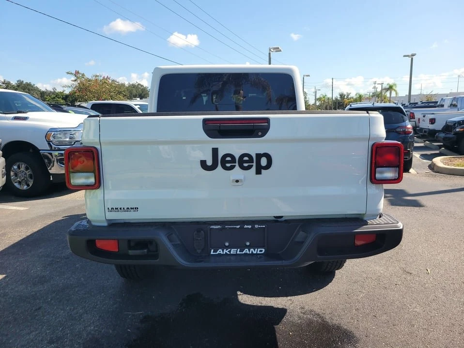 2026 Jeep JT Gladiator - Image 7 of 20