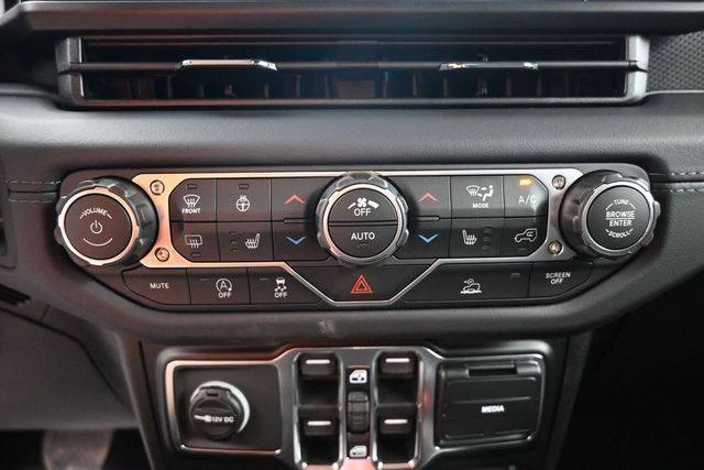 2026 Jeep JT Gladiator - Image 19 of 20