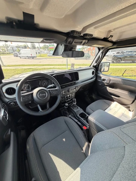 2026 Jeep JT Gladiator - Image 7 of 7