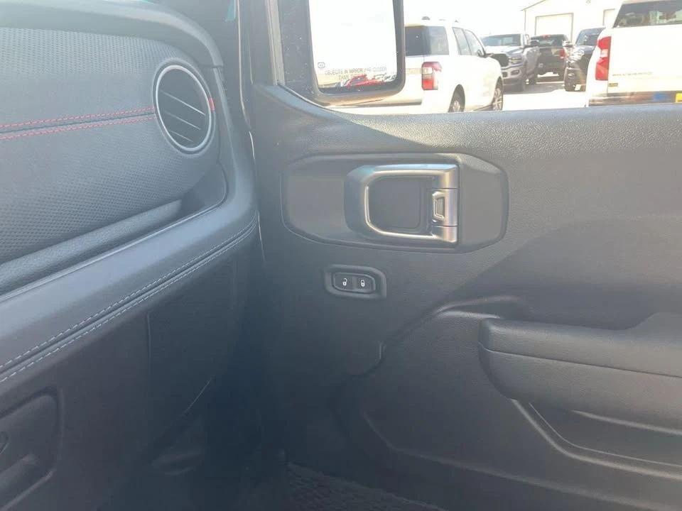 2026 Jeep JT Gladiator - Image 15 of 19