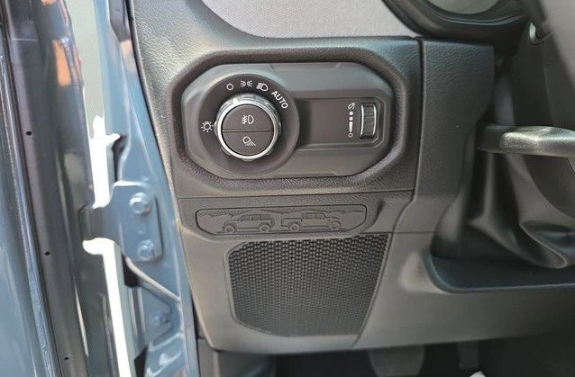2026 Jeep JT Gladiator - Image 17 of 20