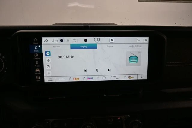 2026 Jeep JT Gladiator - Image 16 of 20