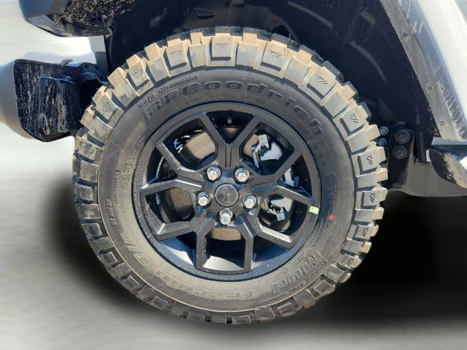 2026 Jeep JT Gladiator - Image 10 of 11
