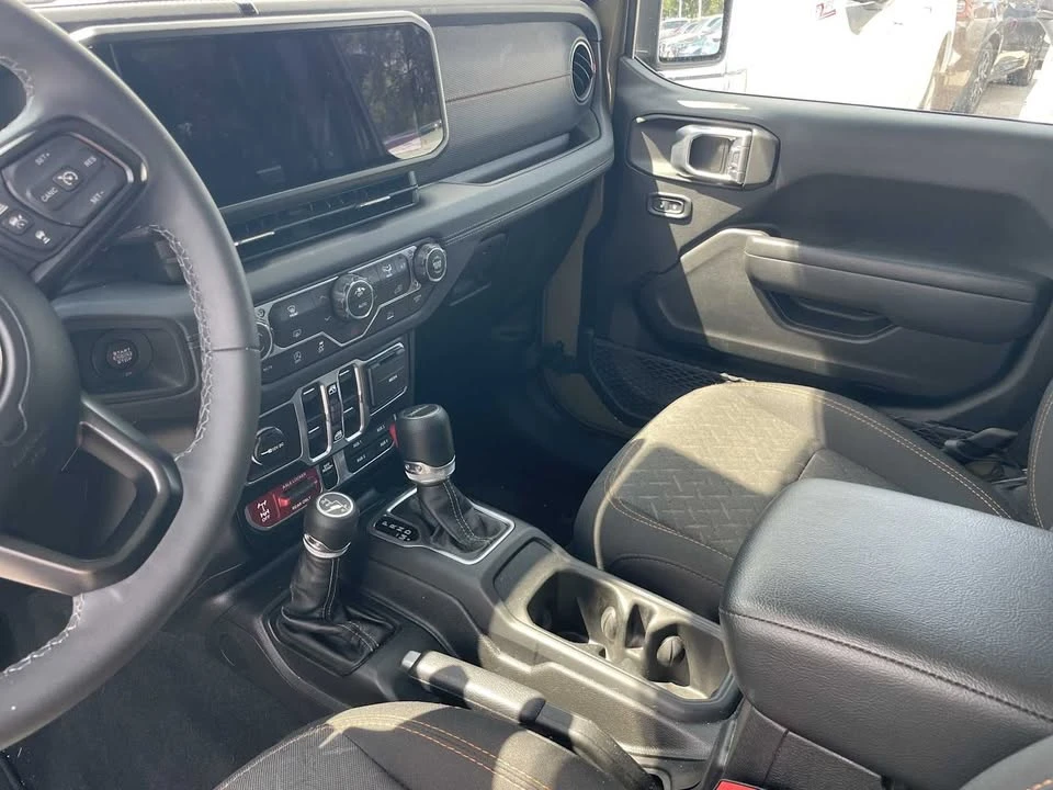 2026 Jeep JT Gladiator - Image 10 of 12