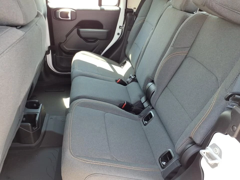 2026 Jeep JT Gladiator - Image 12 of 20