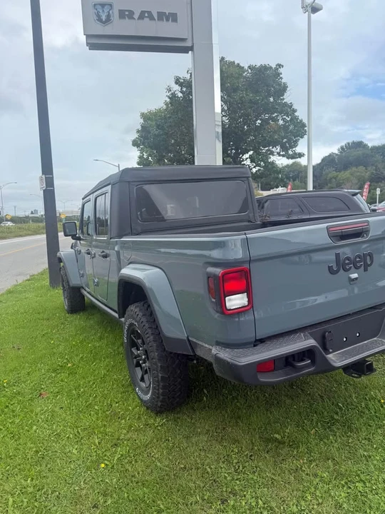 2026 Jeep JT Gladiator - Image 2 of 11