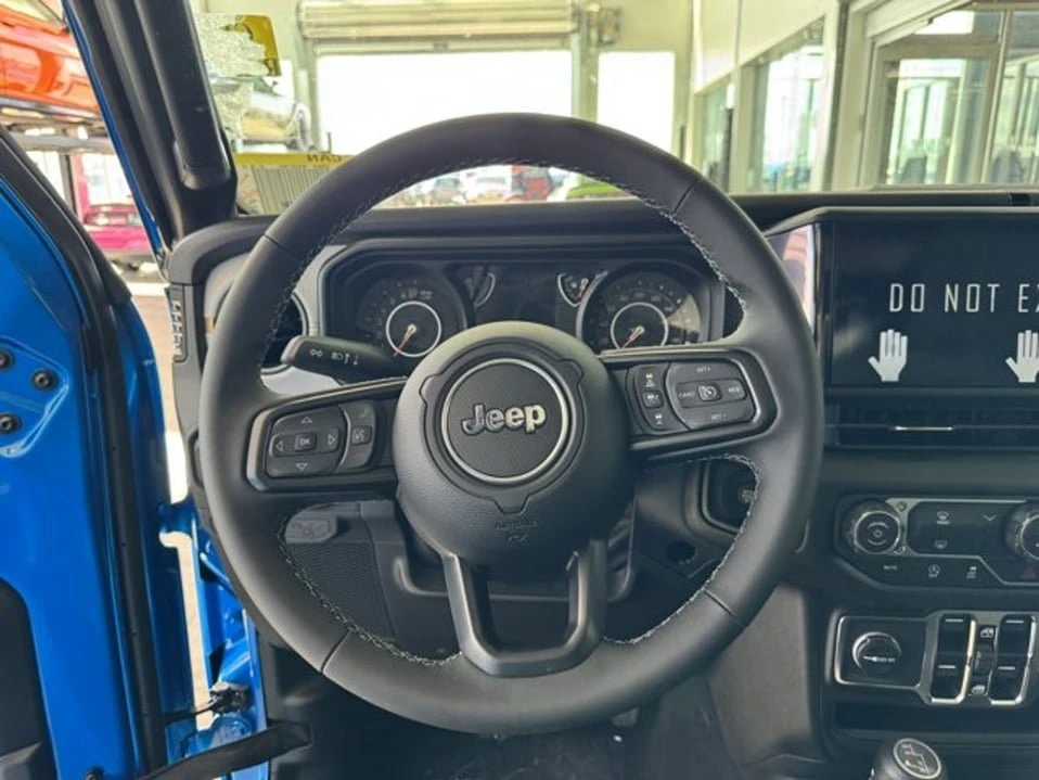 2026 Jeep JT Gladiator - Image 2 of 8