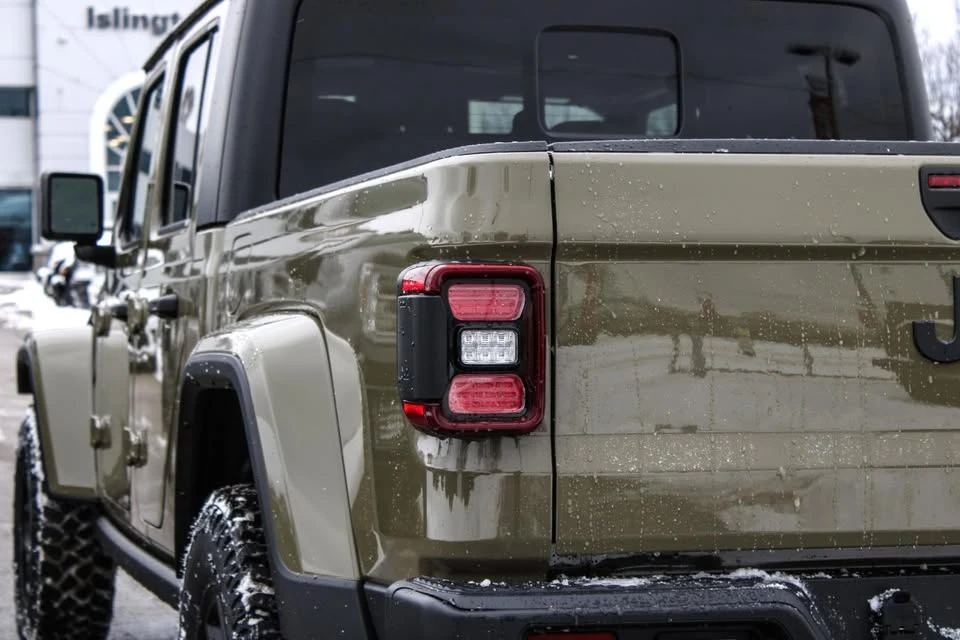 2026 Jeep JT Gladiator - Image 7 of 10