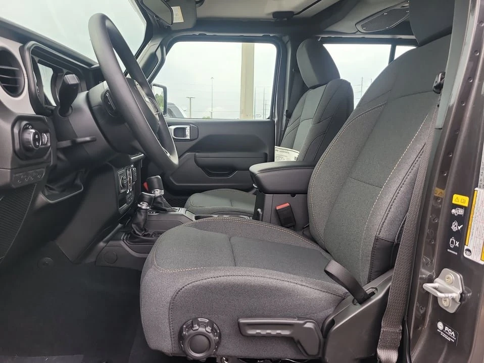 2026 Jeep JT Gladiator - Image 13 of 20