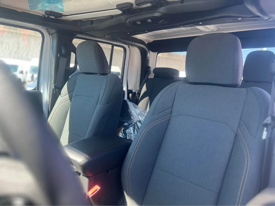 2026 Jeep JT Gladiator - Image 14 of 15