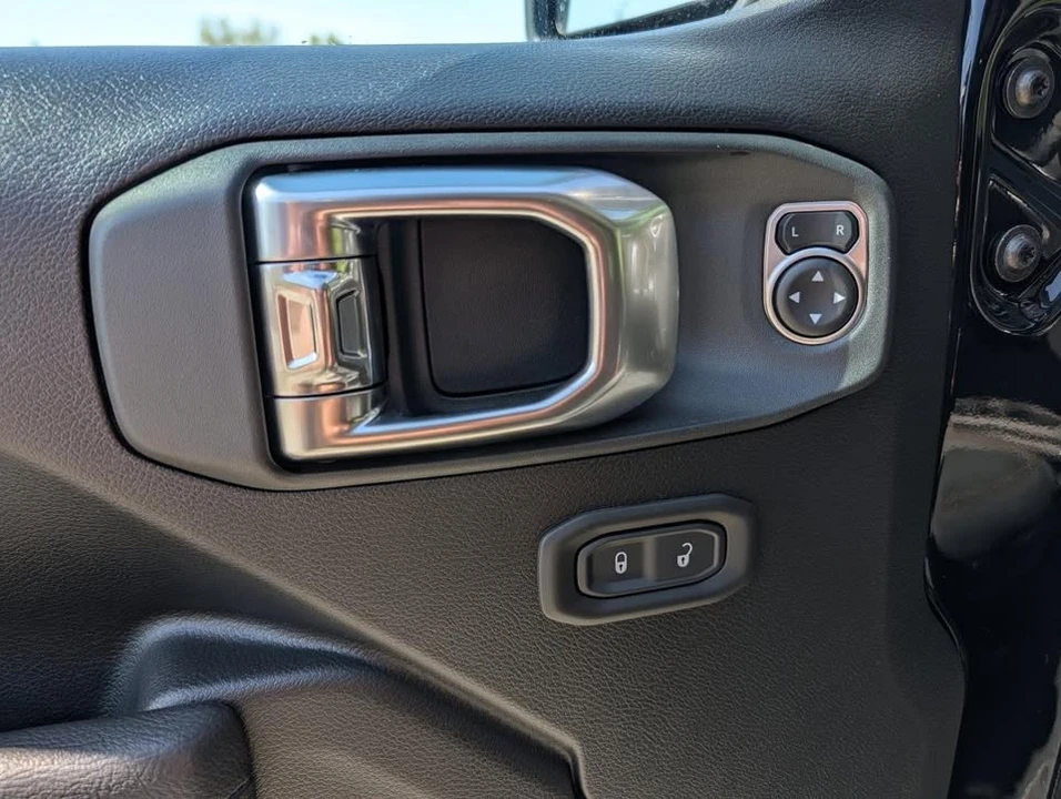 2026 Jeep JT Gladiator - Image 10 of 10