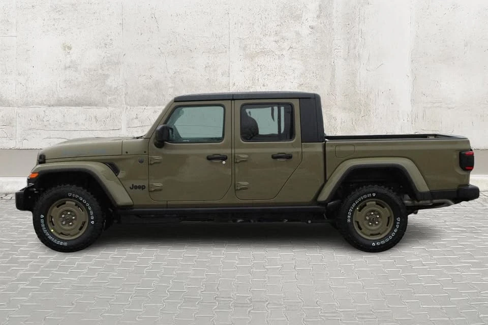 2026 Jeep JT Gladiator - Image 3 of 10