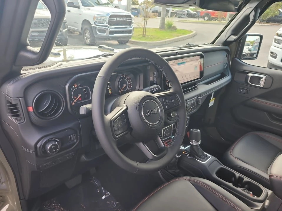 2026 Jeep JT Gladiator - Image 14 of 20