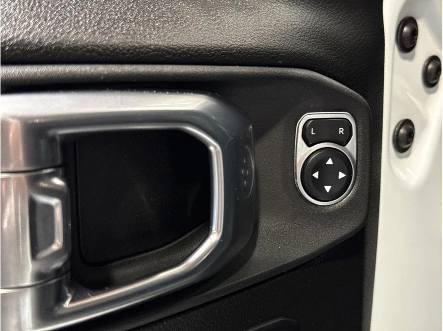 2026 Jeep JT Gladiator - Image 16 of 20