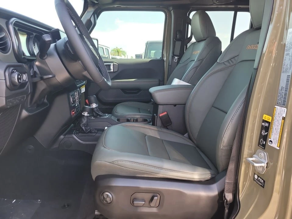 2026 Jeep JT Gladiator - Image 12 of 20