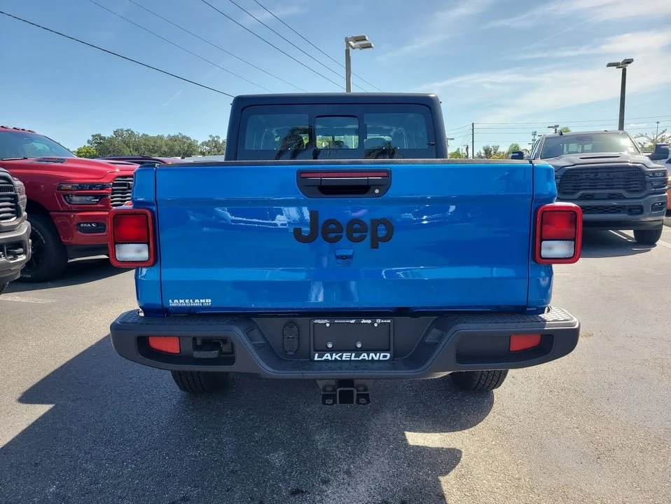 2026 Jeep JT Gladiator - Image 7 of 20