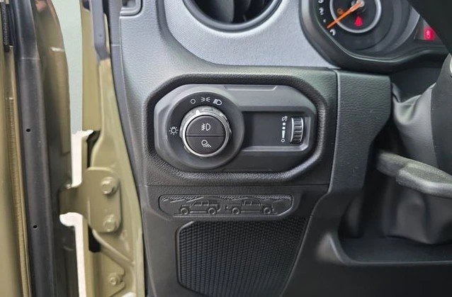 2026 Jeep JT Gladiator - Image 18 of 20