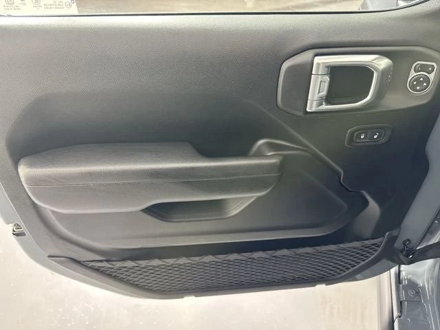 2026 Jeep JT Gladiator - Image 19 of 19