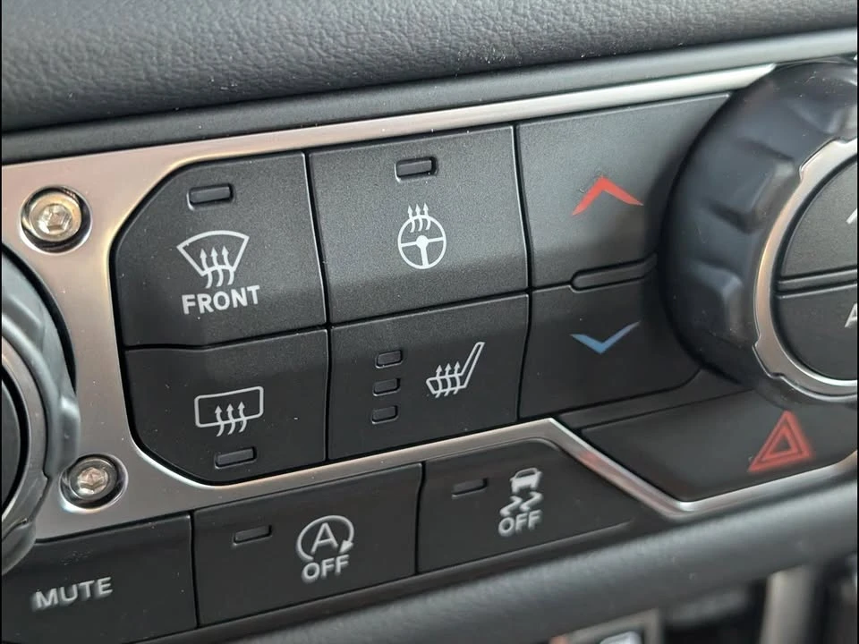 2026 Jeep JT Gladiator - Image 13 of 18