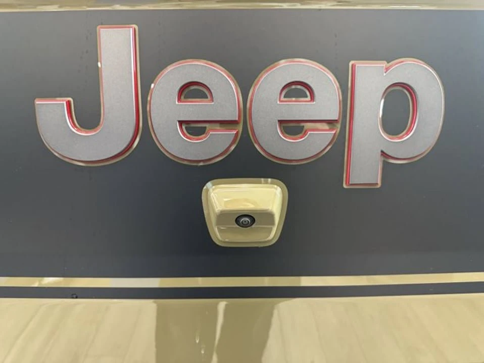 2026 Jeep JT Gladiator - Image 3 of 5