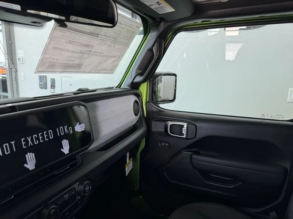 2026 Jeep JT Gladiator - Image 6 of 7
