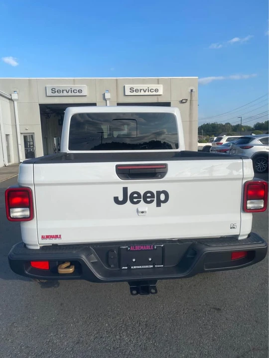 2026 Jeep JT Gladiator - Image 3 of 3