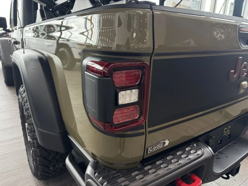 2026 Jeep JT Gladiator - Image 4 of 5