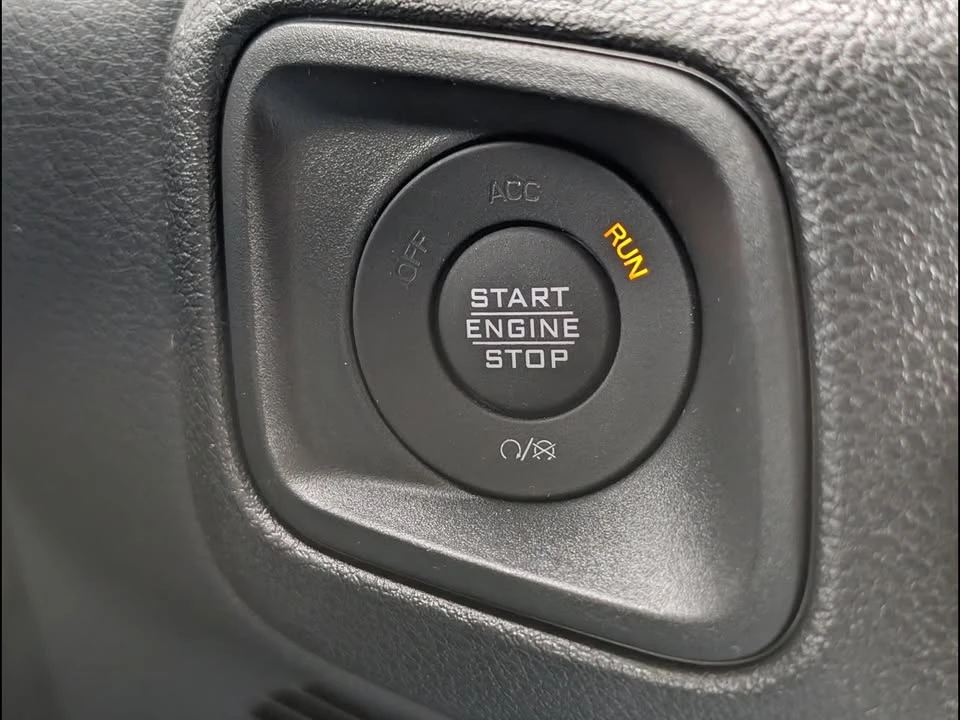 2026 Jeep JT Gladiator - Image 10 of 18