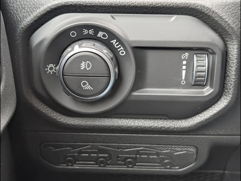 2026 Jeep JT Gladiator - Image 8 of 18