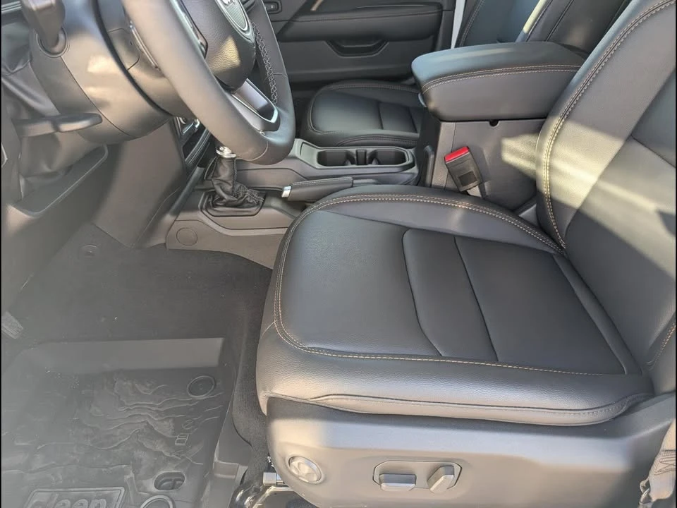 2026 Jeep JT Gladiator - Image 6 of 18