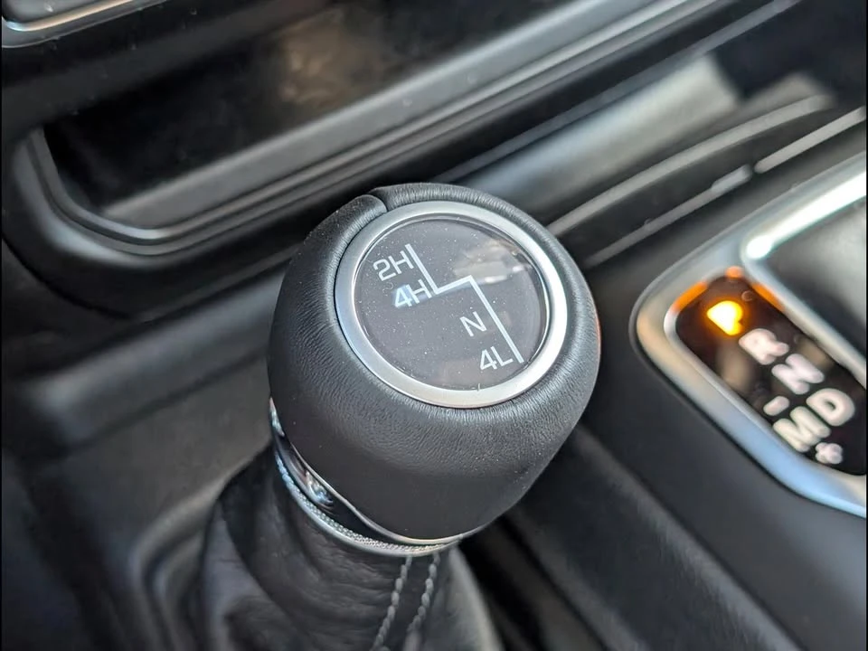 2026 Jeep JT Gladiator - Image 17 of 18