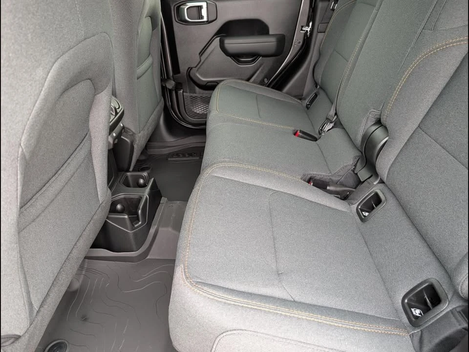 2026 Jeep JT Gladiator - Image 7 of 18