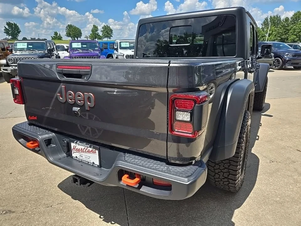 2026 Jeep JT Gladiator - Image 10 of 20