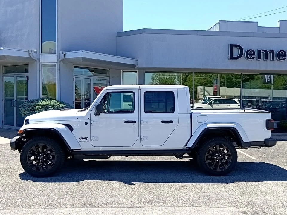 2026 Jeep JT Gladiator - Image 2 of 19