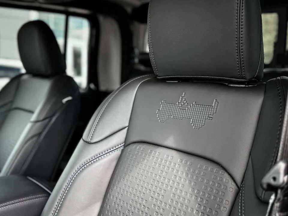 2026 Jeep JT Gladiator - Image 9 of 11