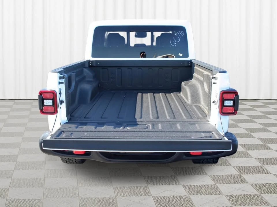 2026 Jeep JT Gladiator - Image 9 of 9