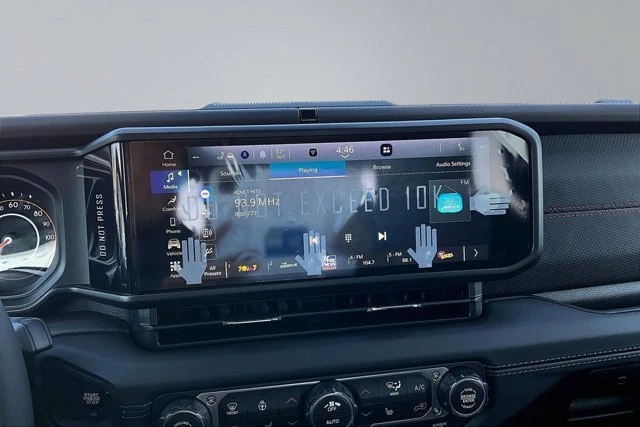 2026 Jeep JT Gladiator - Image 10 of 20