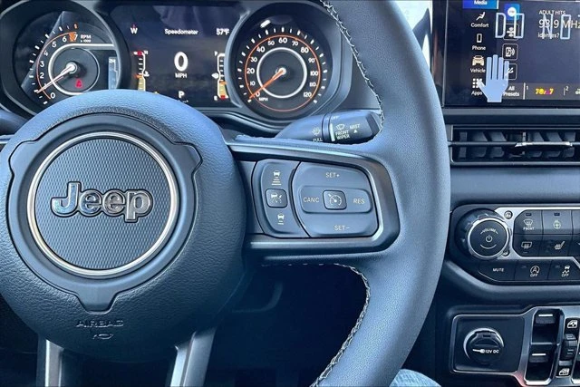 2026 Jeep JT Gladiator - Image 7 of 20