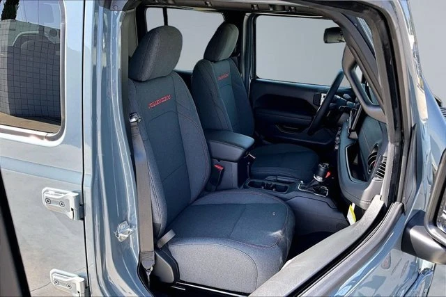 2026 Jeep JT Gladiator - Image 16 of 20