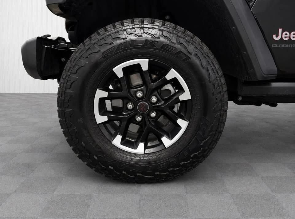 2026 Jeep JT Gladiator - Image 9 of 20