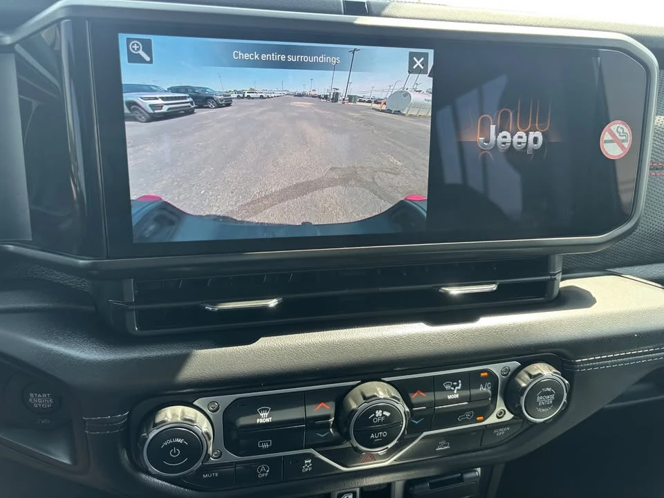 2026 Jeep JT Gladiator - Image 15 of 20
