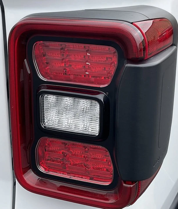 2026 Jeep JT Gladiator - Image 9 of 19