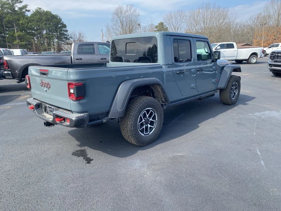 2026 Jeep JT Gladiator - Image 5 of 12